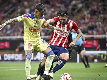 Chicote Calderón se engancha en pleito con la afición de Chivas