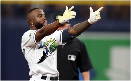 Randy Arozarena reta a su amigo AMLO a un partido en noviembre