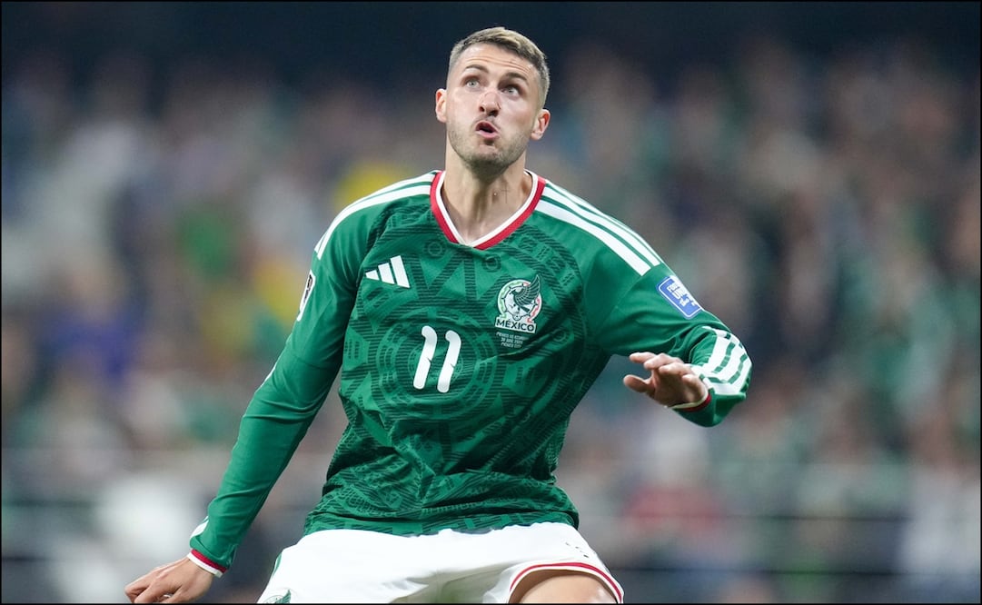 Santiago Giménez, durante un partido de la Selección Mexicana en el Mundial 2026. FOTO: Imago7