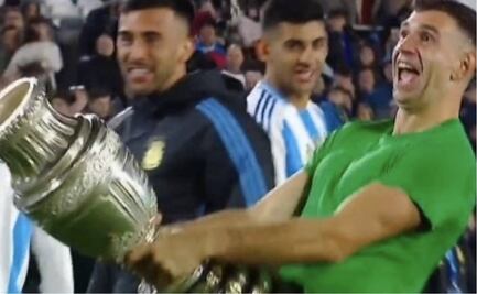 Dibu Martínez por fin recibió su castigo: la FIFA lo suspendió dos partidos con Argentina