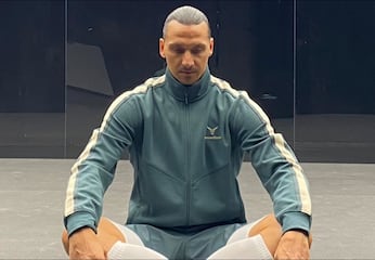 Ibrahimovic: La estrella sueca a la que le descontaron parte de su sueldo por tomar una bebida