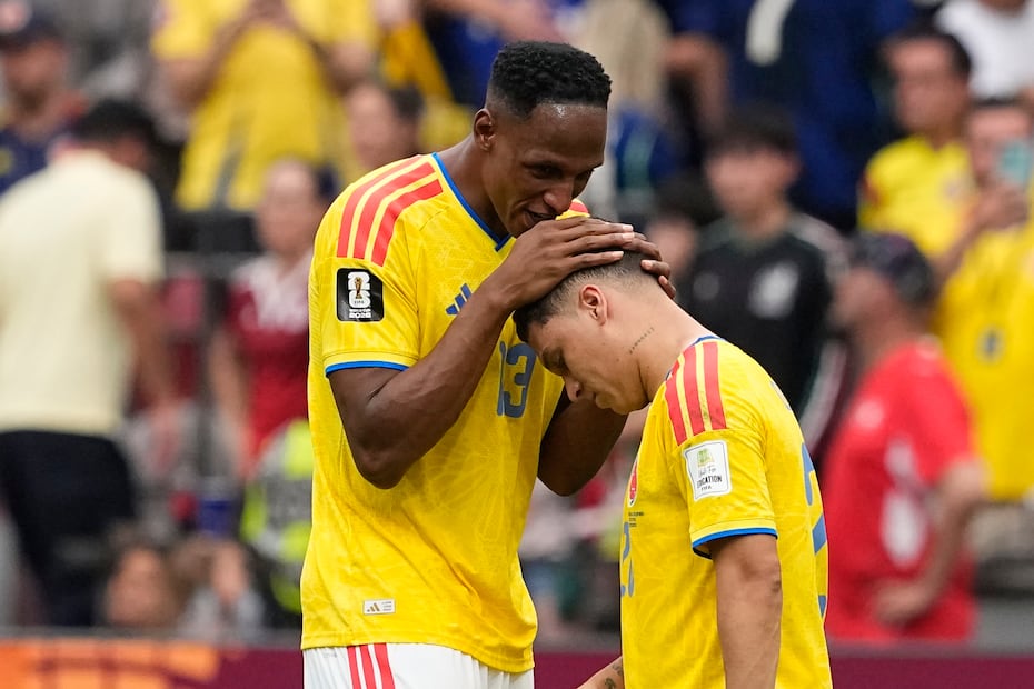 Selección de Colombia en lamento, tras quedar eliminada del Mundial de 2026 - Foto: AP