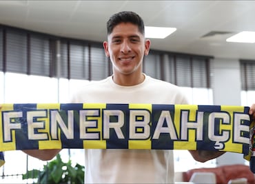 Edson Álvarez ya está en Turquía para convertirse en nuevo fichaje del Fenerbahçe