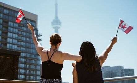 Mexicanos pueden obtener residencia permanente en Canadá sin vivir allá