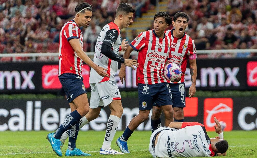 Chivas no pudo empatar el partido ante el Atlas en el Clásico Tapatío. Foto: Imago7