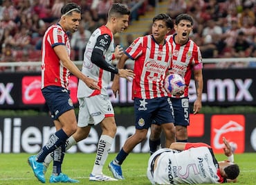 Chivas se 'cebó' ante el Atlas y perdió el Clásico Tapatío