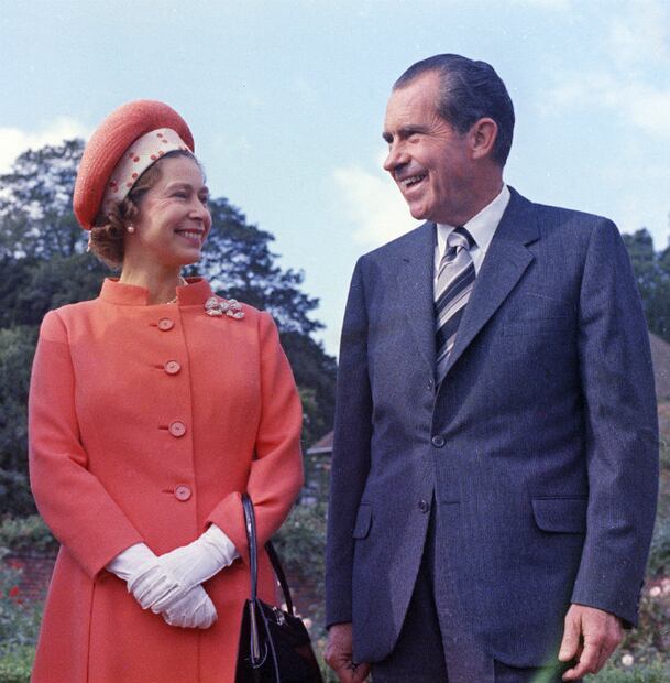 Los 6 atentados mortales que ha sufrido la Reina Isabel II