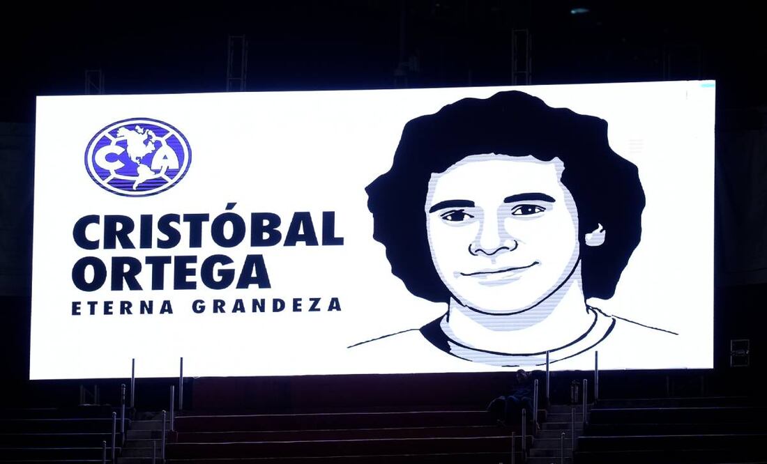 El Estadio Ciudad de los Deportes en su pantalla recordó al jugador americanista. Foto: Imago7.