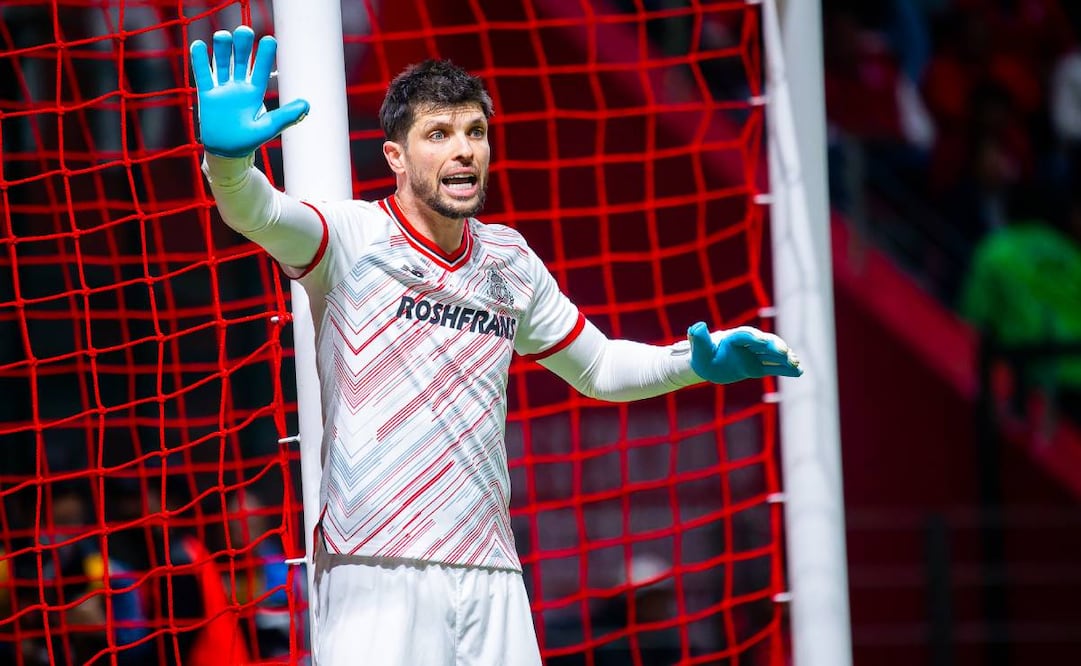 El equipo al que llegaría se trata del Gremio, en donde estaba Agustín Marchesin. Foto: Imago7.