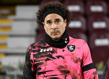 Guillermo Ochoa suma más de un mes sin jugar con la Salernitana y estaría en vilo su titularidad con el Tri