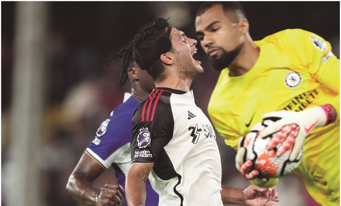 Raúl Jiménez lamentándose con el Fulham / FOTO: AP