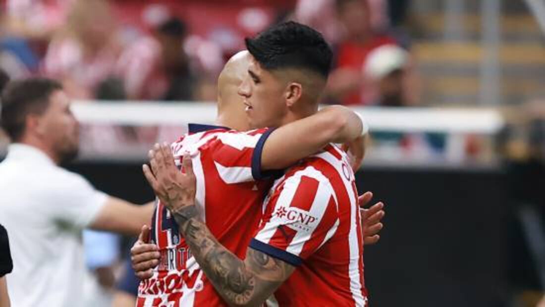 Alan Pulido lanzó una indirecta en redes sociales que para muchos aficionados fue dirigida a Chicharito. Foto: Imago7