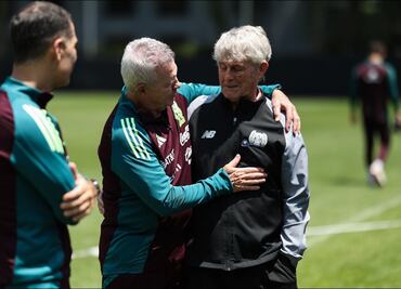 El serbio Bora Milutinovic visitó la concentración de la Selección Mexicana