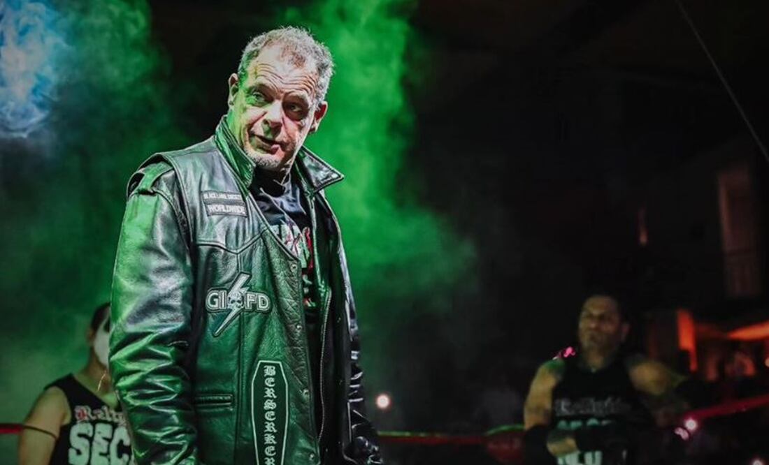 Vampiro Canadiense - Foto: @iwrgluchalibre y @vampirovudu en Instagram