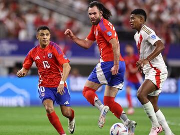 Perú y Chile viven un "aburrido" empate durante su debut en la Copa América