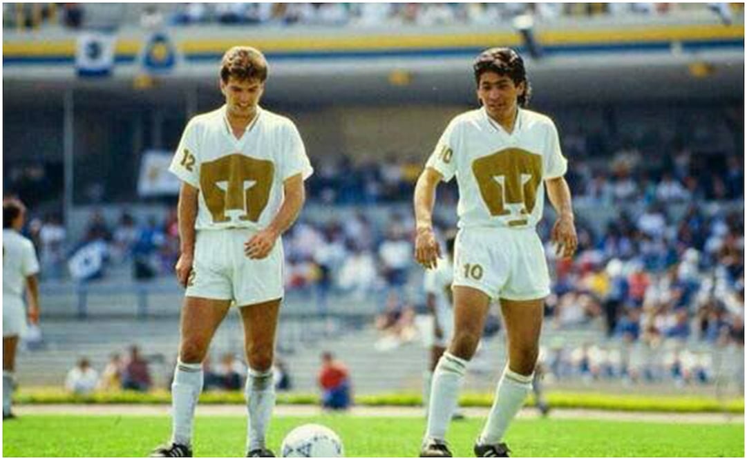 Luis García y Jorge Campos como jugadores de Pumas / FOTO: Especial