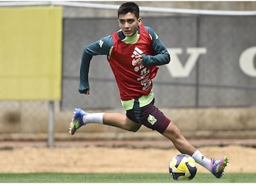 Se hace viral un video de Gilberto Mora en fuerzas básicas de Cruz Azul; tenía ocho años y anotó un hat trick