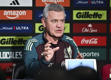 Javier Aguirre advierte a sus jugadores tras la derrota ante Colombia