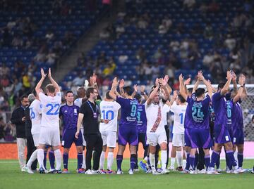 Estrellas internacionales se llevan el triunfo en el Juego de Leyendas