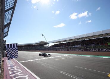 Lewis Hamilton triunfa bajo la lluvia en el Gran Premio de Gran Bretaña
