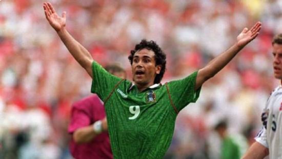 Hugo Sánchez únicamente jugó ante Noruega y después se quedó en la banca en el Mundial de Estados Unidos 94. Foto: Especial