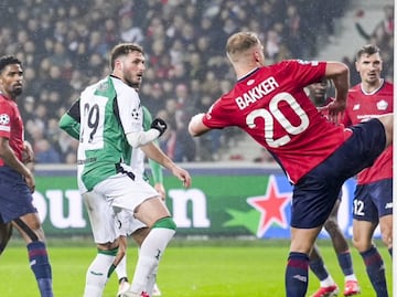 Feyenoord de Santiago Giménez recibe una contundente goleada por el Lille