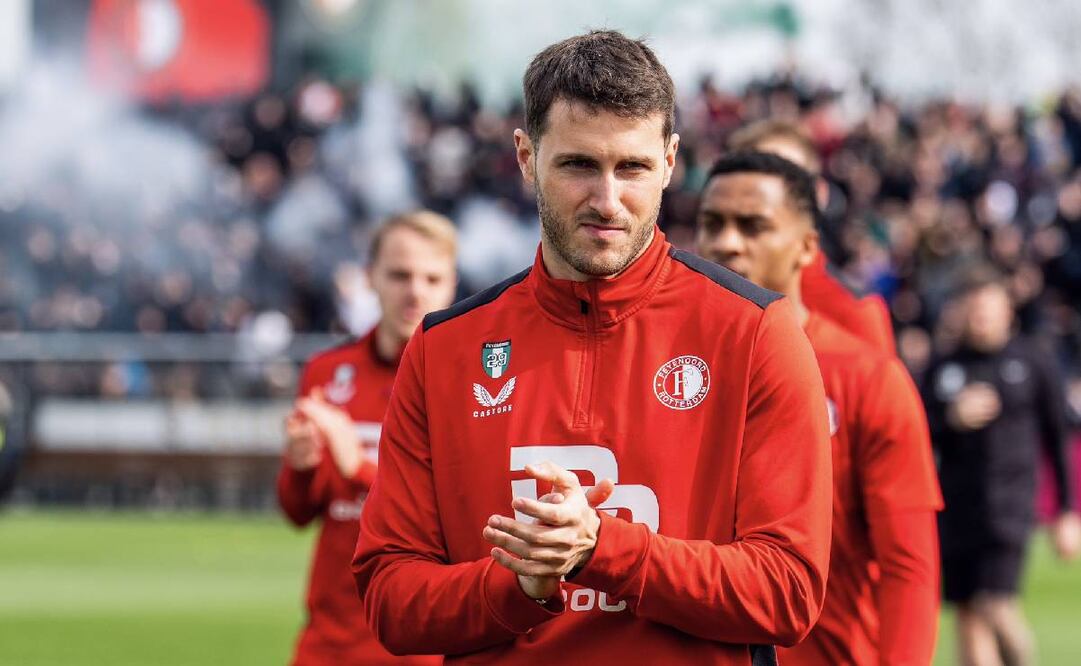 Santiago Giménez con el Feyenoord - Foto: Especial