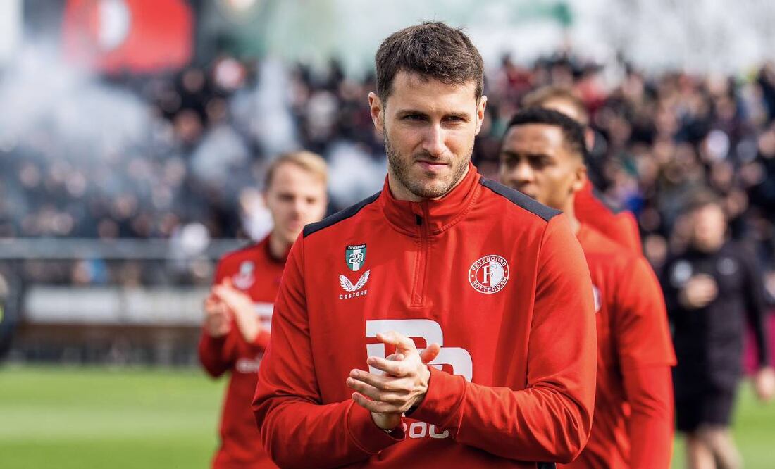 Santiago Giménez con el Feyenoord - Foto: Especial