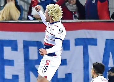 ¡Very good! Cade Cowell se destapó con doblete y asistencia con las Chivas en la victoria ante el Forge FC