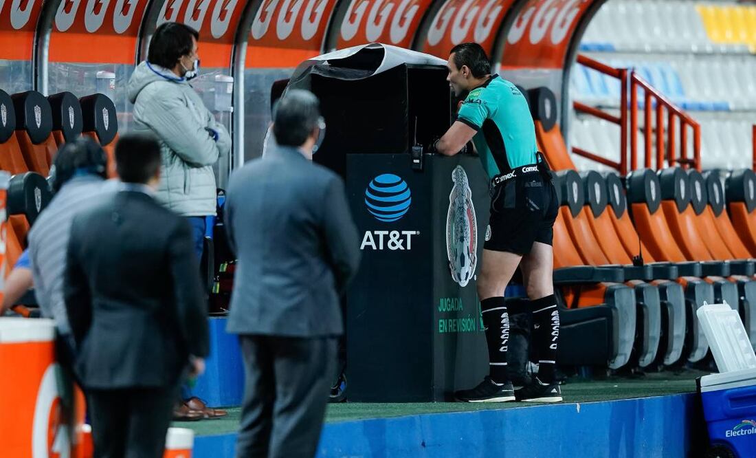 El VAR está en ojo del huracán debido a que posiblemente alteraron unos audios. Foto: Imago7