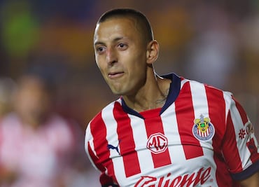Roberto Piojo Alvarado es pretendido por un equipo en Sudamérica ¿Su futuro está en Brasil?