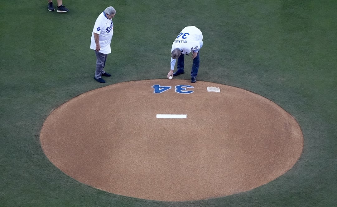 Homenaje a Fernando Valenzuela, previo al juego entre Dodgers y Yankees - Foto: AP