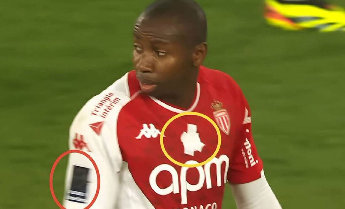 Mohamed Camara no sólo tapó la campaña contra la homofobia de la playera, además de negó a tomarse la foto grupal con una manta del mismo tema. Foto: Especial