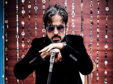 Mosy se reinventa en la música con “El Conde y las Crónicas del Pop”