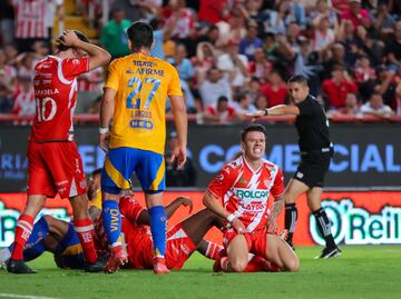 Necaxa y Tigres viven un "aburrido" empate en los Cuartos de Final; todo se definirá en "El Volcán"