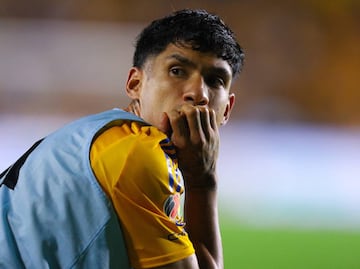 ¿Qué le pasó y por qué Uriel Antuna no juega con Tigres?
