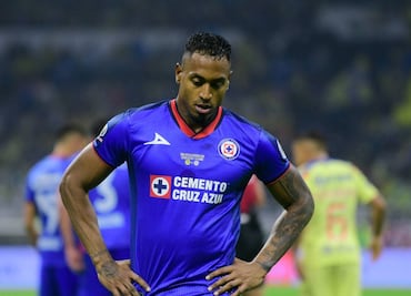 Uriel Antuna recibe un mensaje contundente de Willer Ditta tras su salida de Cruz Azul