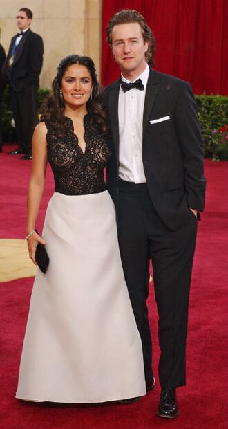 Los vestidos más atrevidos que Salma Hayek ha lucido en los Óscar