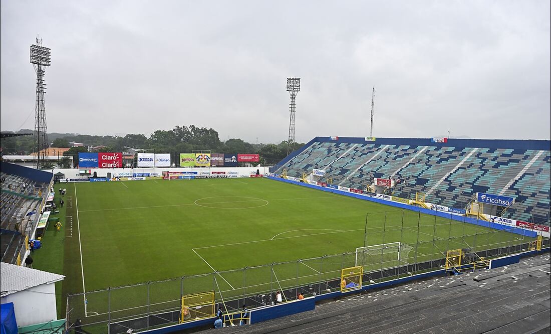 ¿Se suspenderá? Honduras está bajo una fuerte lluvia que podría afectar a la Selección Mexicana / FOTO: Imago7