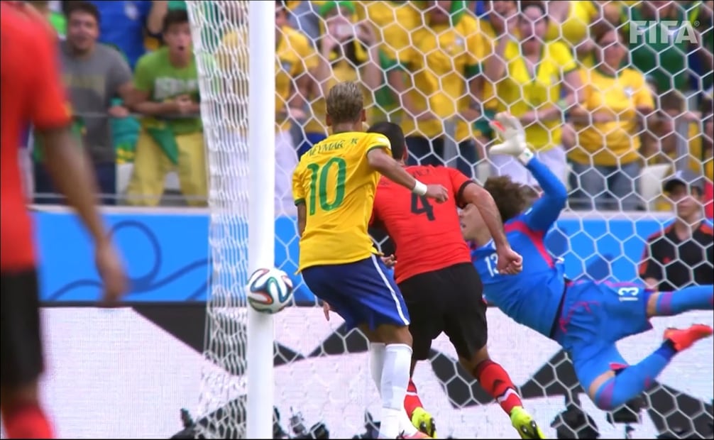 La atajada de Guillermo Ochoa a Neymar / Foto: Captura de pantalla