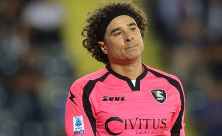 Guillermo Ochoa está a punto de convertirse en el primer portero mexicano que recibe mil goles