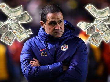 VIDEO: André Jardine fue recibido con abucheos y billetazos en su regreso a San Luis