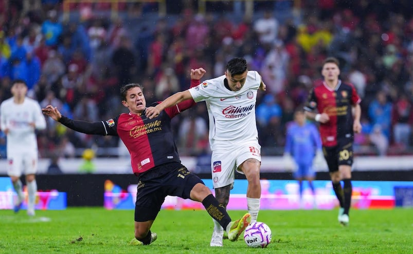 Clásico Tapatío termina en empate; Camilo Vargas brilla y Chivas rescata un punto al final