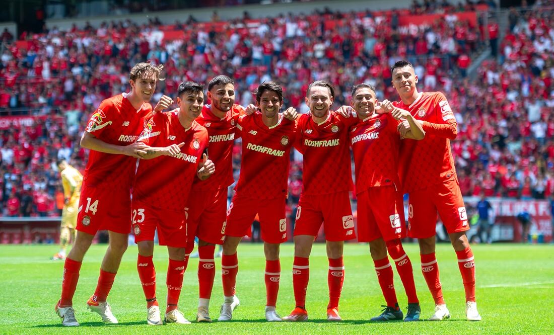 Jugadores de Toluca celebrando un gol en la victoria ante Atlas / FOTO: Imago7