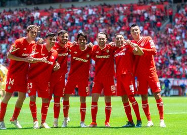 Toluca golea al Atlas y asalta el liderato de Liga MX