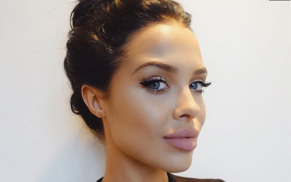 La modelo que podría ser la gemela de Angelina Jolie