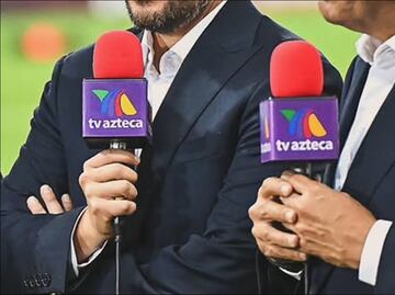 Captan a comentarista de TV Azteca comprando en la calle ¿Andaba crudo?