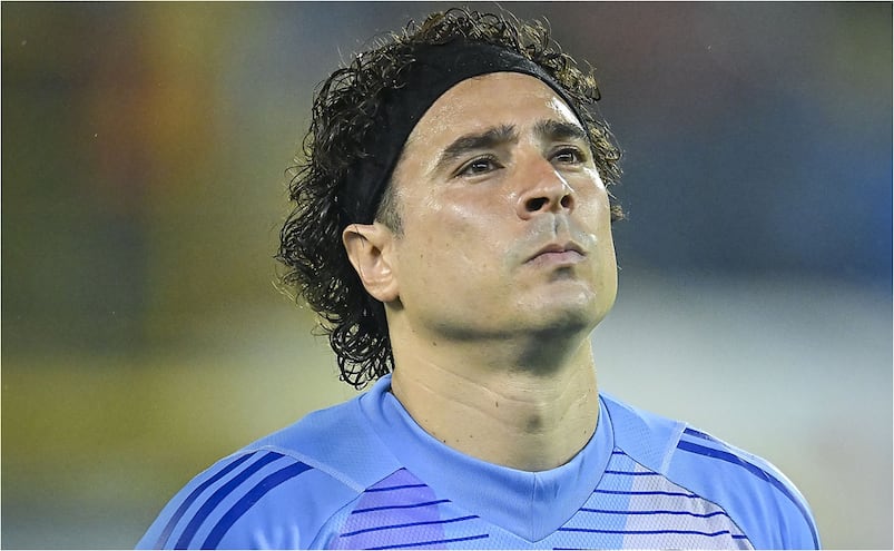 Tunden a Memo Ochoa por celebrar la llegada del 2026: "Esperamos que ya te retires"