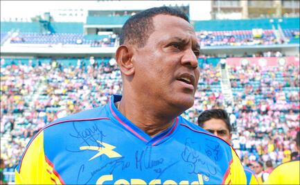 Antonio Carlos Santos explota contra el América y revela qué le impidió dirigir al equipo