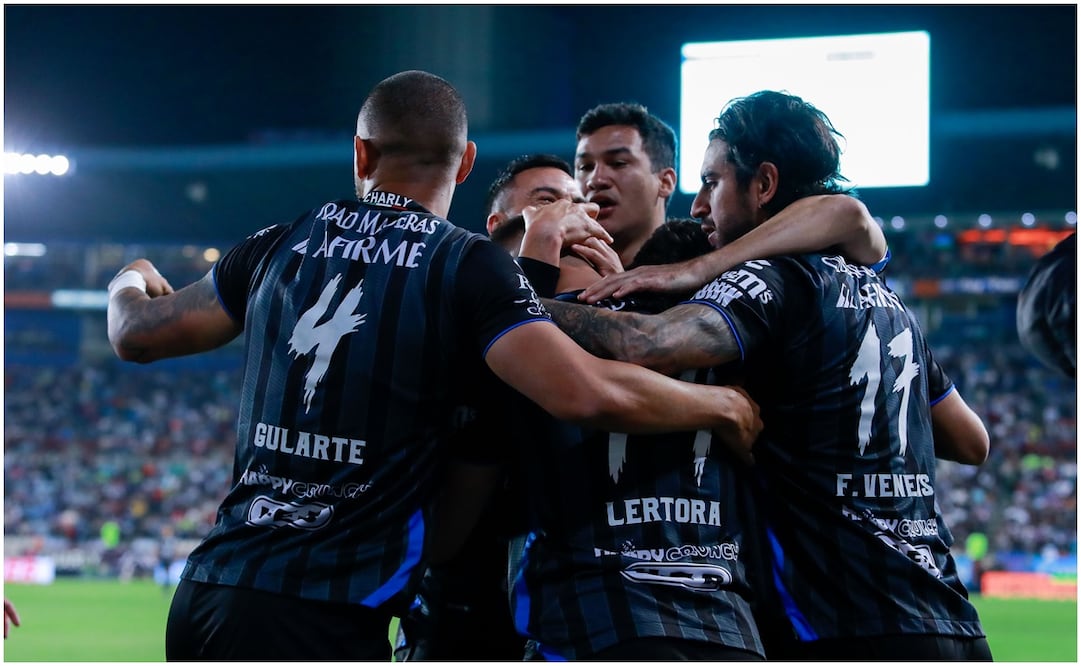 Querétaro celebrando frente al Pachuca - Foto: Imago7